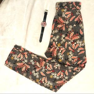 Patterned pants with elastic waistband
